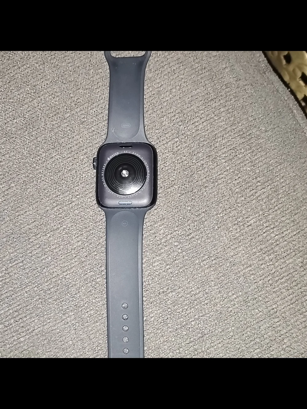 Apple Watch SE 44mm Aluminum Case in Space Gray